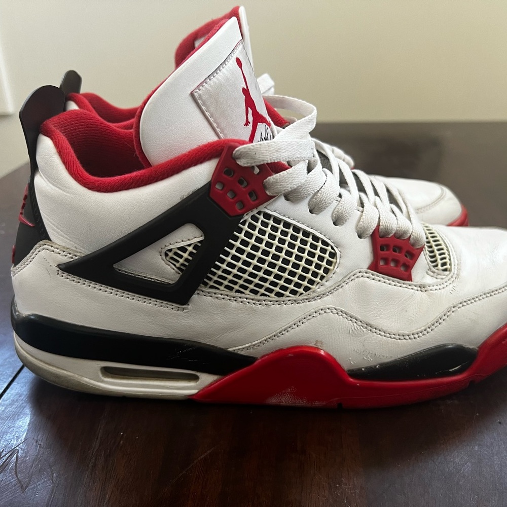 AUTHENTIC NIKE RETRO 4 RED MENS 10.5